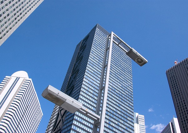 西新宿 高層ビル オフィスビルのフリー素材 無料の写真素材なら Foto Project