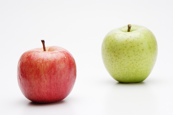 赤リンゴ 青リンゴ アップル Appleのフリー素材 無料の写真素材なら Foto Project