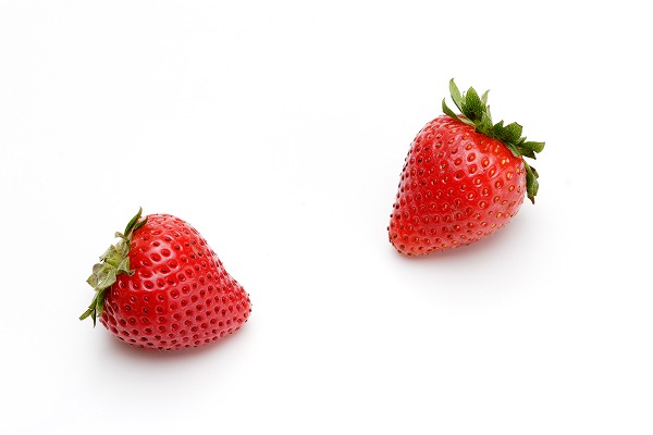 いちご 苺 ストロベリー 2粒のフリー素材 無料の写真素材なら Foto Project