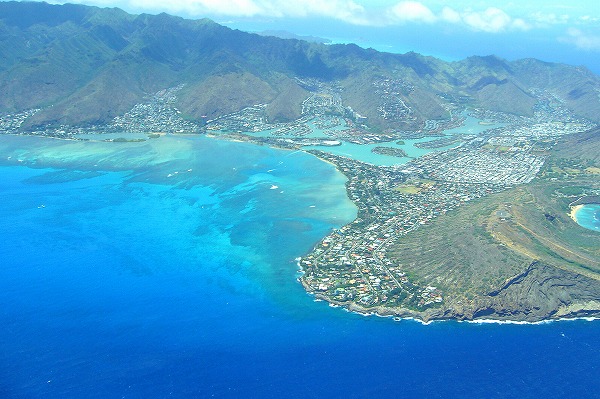 ハワイ上空からの海 街並のフリー素材 無料の写真素材なら Foto Project