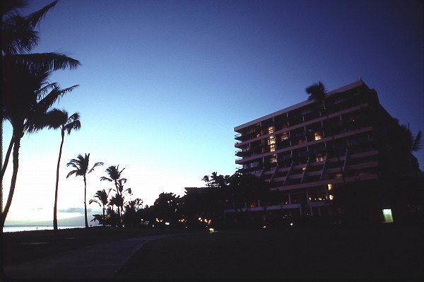 ハワイ リゾートの夕暮れのフリー素材 無料の写真素材なら Foto Project